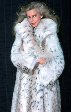 Free fur coat shemale