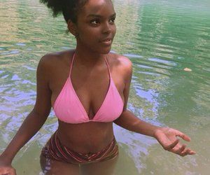 Bikini ebony girl