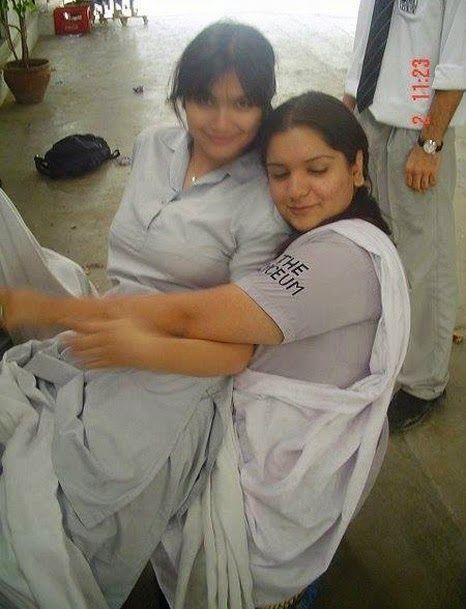 Indian small hot school girls photos