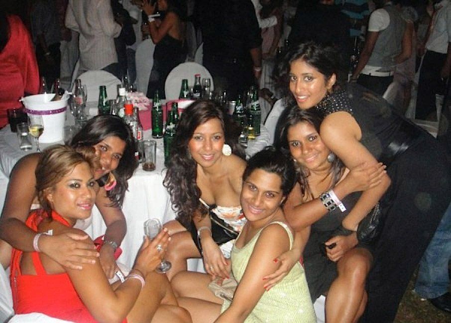 Ribbie reccomend Sri lankan sex party girls photos