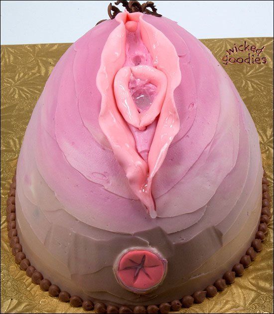 Cake shaped like a vagina
