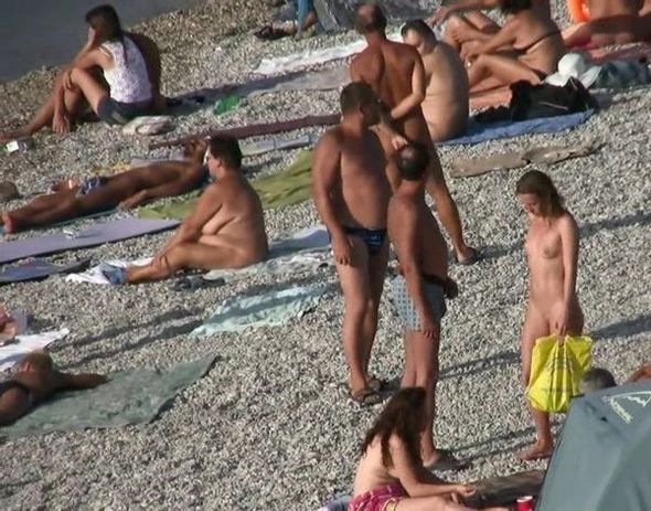 Candid family nudist