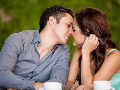 How long should you be dating before you kiss
