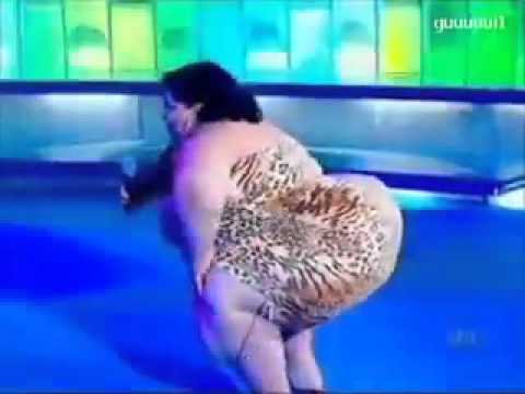 Sexy fat neked woman dancing - Nude photos