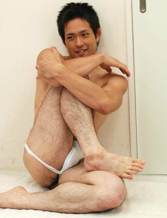 Male in nude in Nagoya