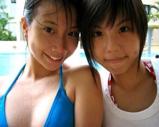 naked girls horny in singapore